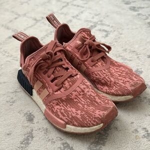 ADIDAS NMD_R1 Primeknit Raw Pink Glitch Camo Running Shoes